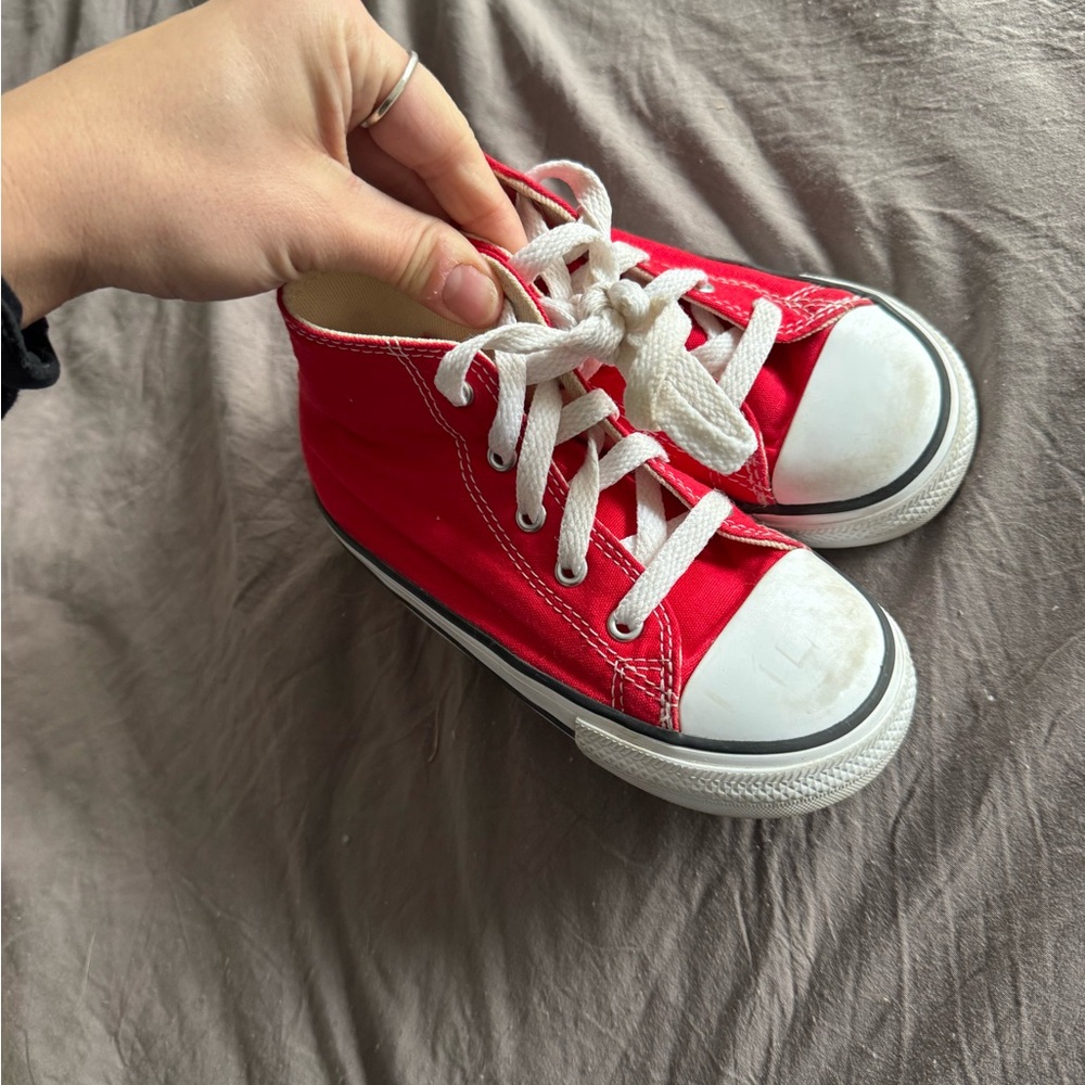 Red converse kids